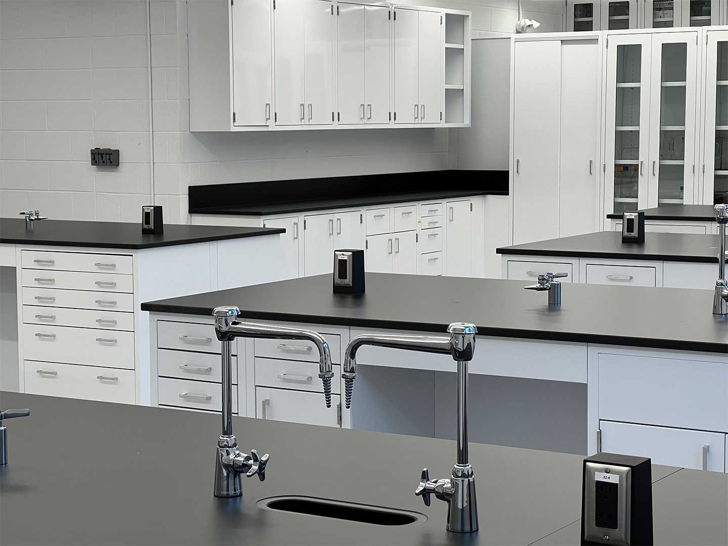 Adaptable Table System